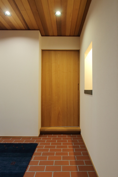 玄関から入れる和室の入り口