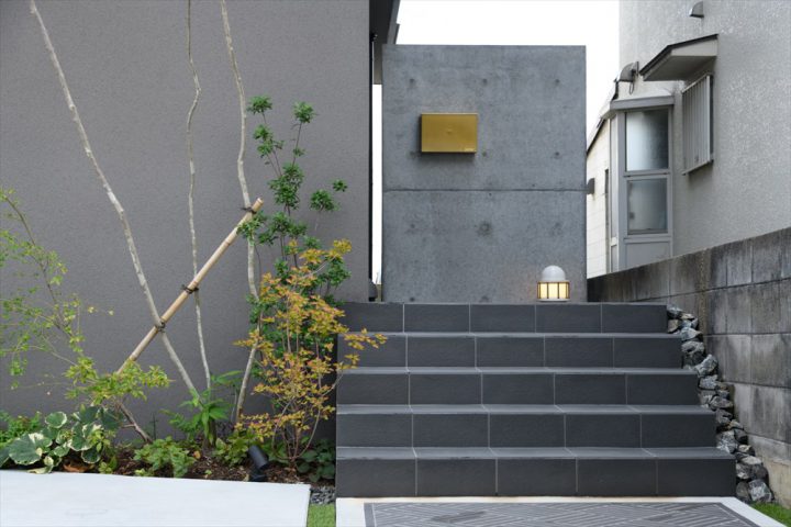 岡山市南区に完成した北欧注文住宅、統一感のある外構デザイン