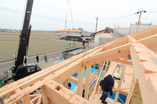 上棟と大きな屋根