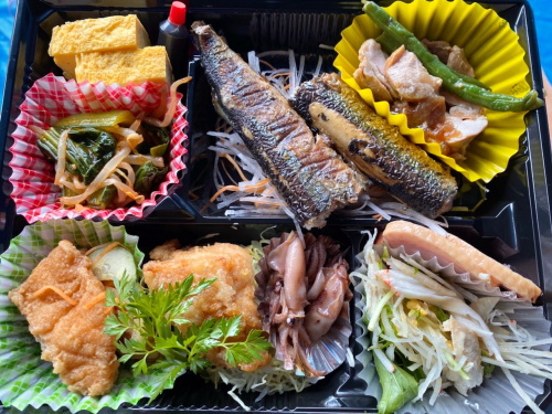 魚がメインの上棟の豪華なお弁当