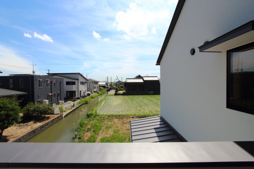 早島にて完成した注文住宅、2階バルコニーからの眺め